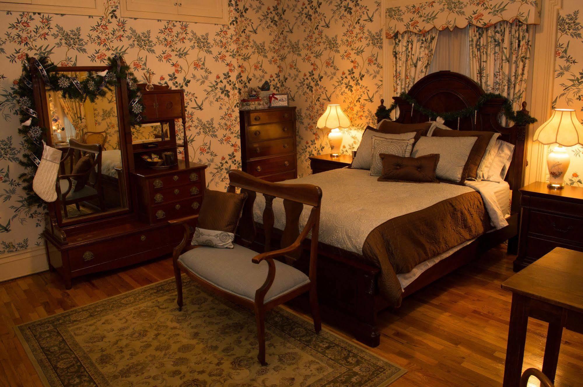 Silver Heart Inn & Cottages Independence Esterno foto